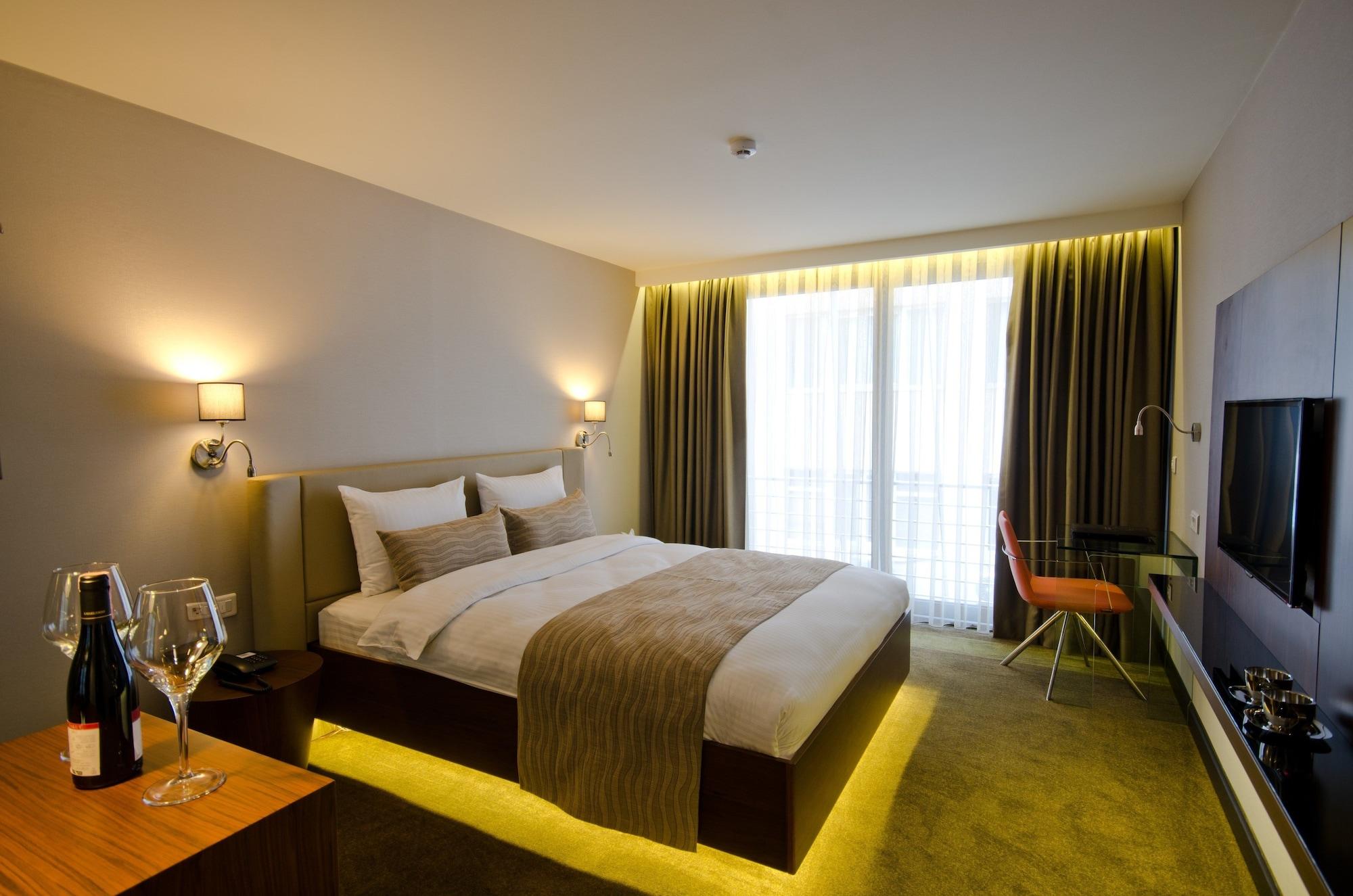 Inncity Hotel Nisantasi Istanboel Buitenkant foto